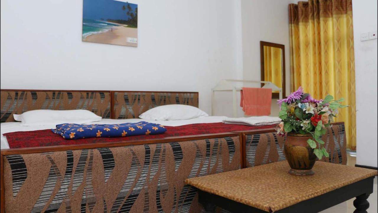 Suisse Villa แคนดี้ ภายนอก รูปภาพ