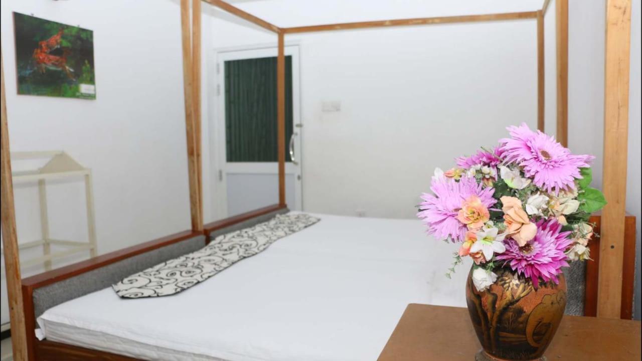 Suisse Villa แคนดี้ ภายนอก รูปภาพ
